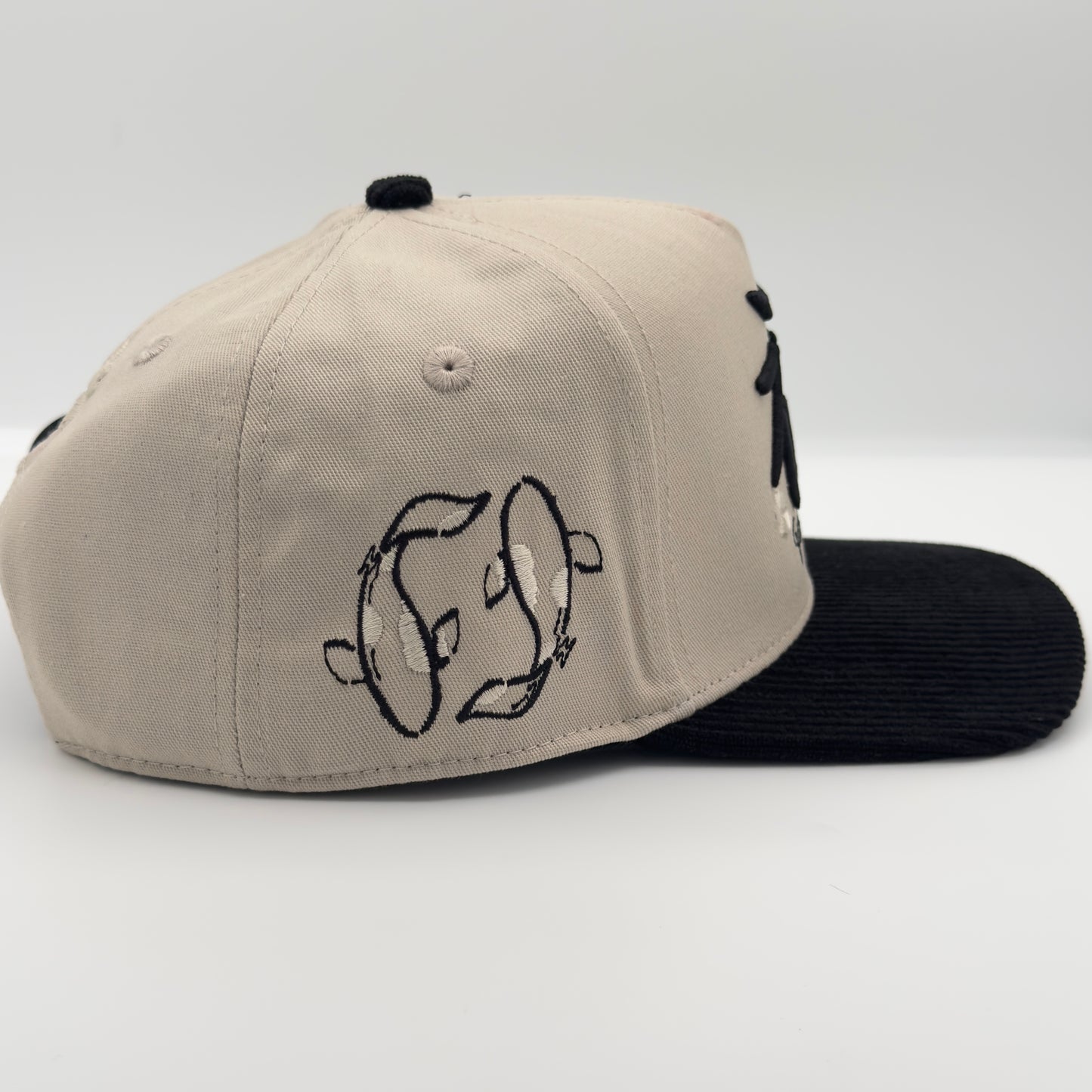 Black/Beige Good Luck Flat Cap