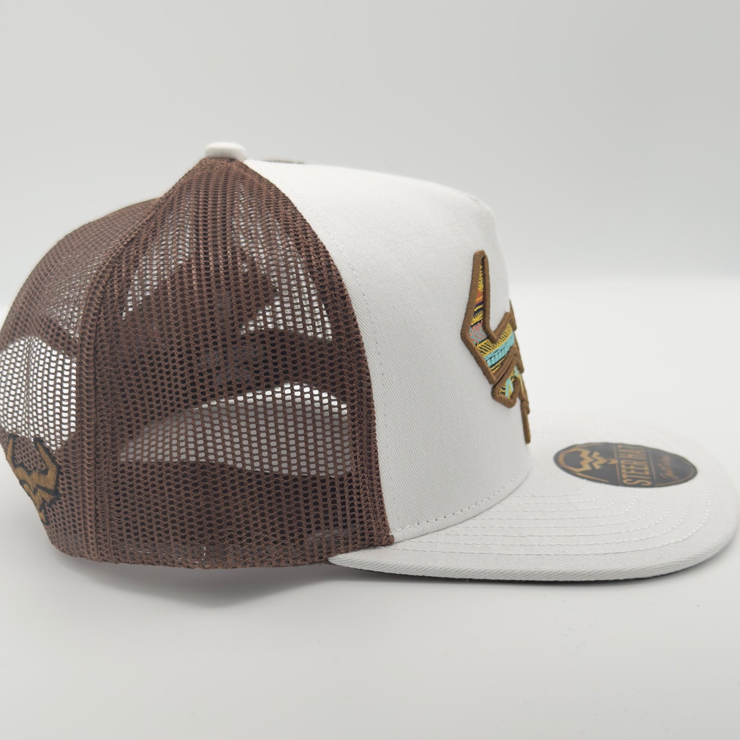 White/Dark Brown Steer Mesh Flat Cap