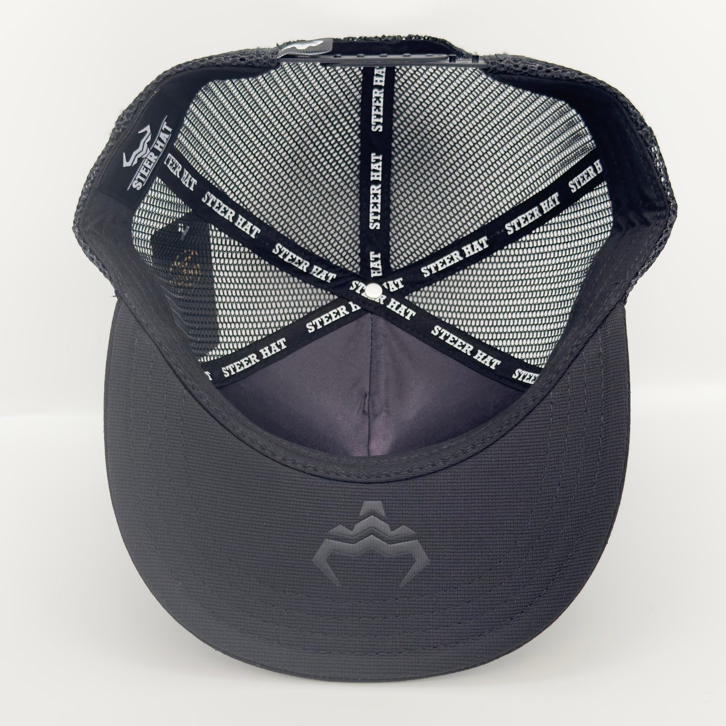 Black/White Steer Mesh Flat Cap