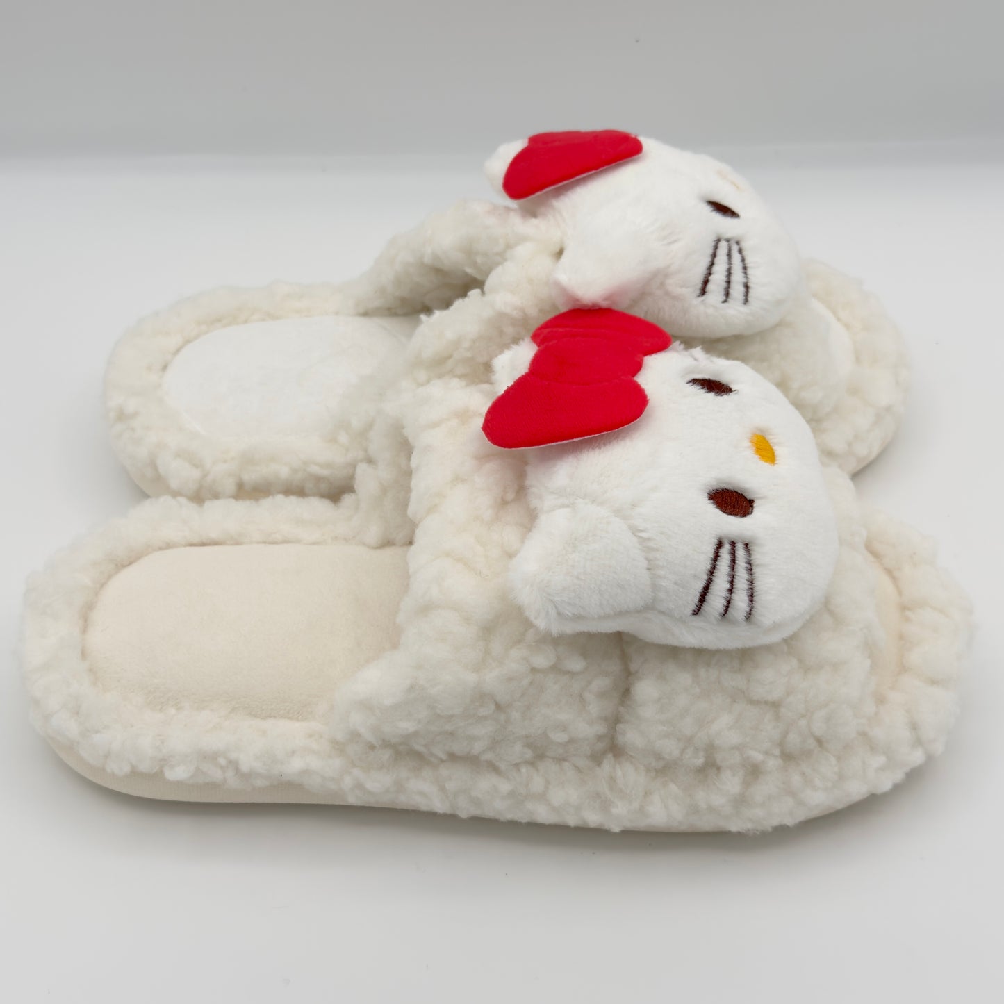 White Vanilla Fluffy Hello Kitty Slippers