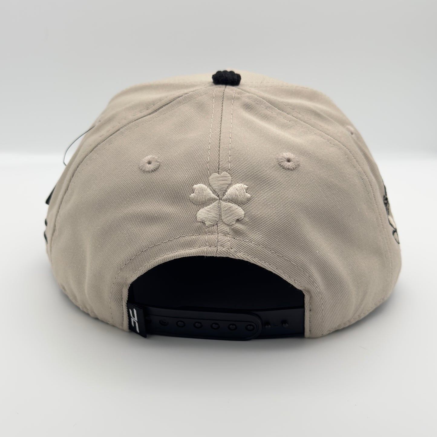 Black/Beige Good Luck Flat Cap